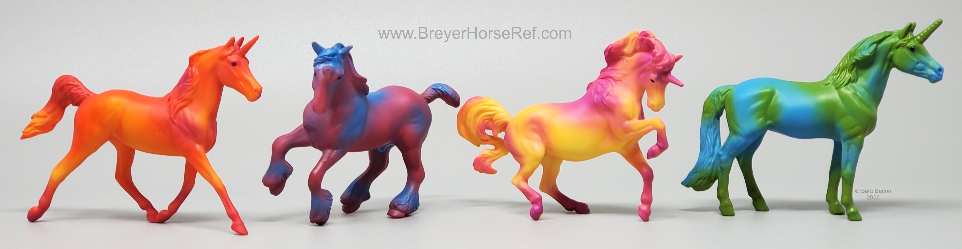 SM Warmblood Mare Unicorn: Blue/Green - Unicorn Swirl Gift Set